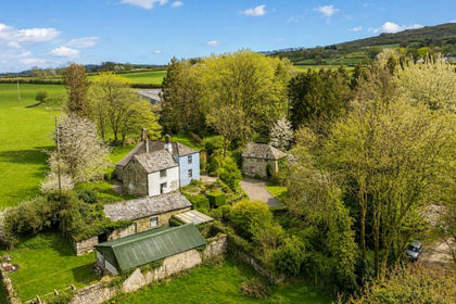 1.5 acres of Farmhouse for sale in Stokeclimsland