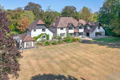 1.5 acres of House with Land for sale in Croydon South