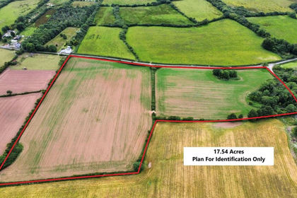 17.5 acres of Agricultural Land for sale in Lamphey