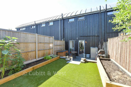 Barn Conversion for sale in Alfold
