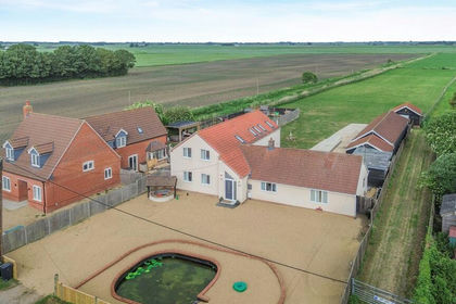 2 acres of House with Land for sale in Stow Bardolph