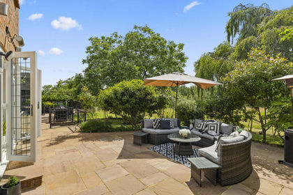 2.5 acres of House with Land for sale in Runnymede and Weybridge