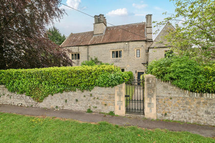 1.3 acres of House with Land for sale in Pucklechurch