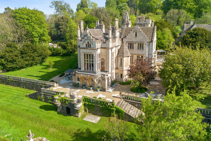 2.5 acres of Country Home for sale in King's Stanley