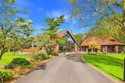 1.5 acres of Woodland with Cabin for sale in Skellingthorpe