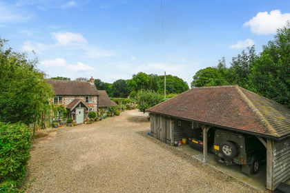 2.5 acres of House with Land for sale in Elmsted