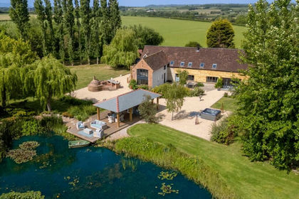 2.3 acres of Barn Conversion for sale in North and Middle Littleton