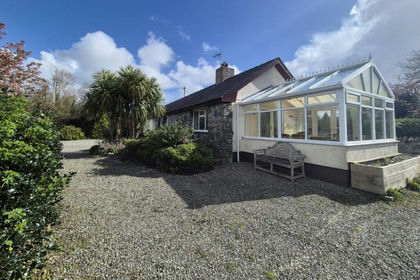 5 acres of House with Land for sale in Llanddeiniolen