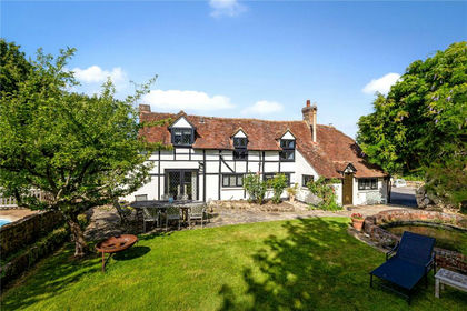 2.1 acres of Cottage for sale in Pulborough