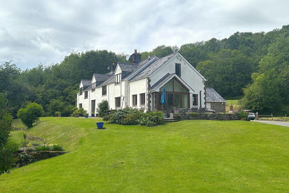 34 acres of House with Land for sale in Crucorney