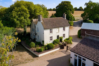10 acres of Equestrian property for sale in Thurleigh