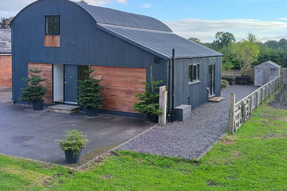 Barn Conversion for sale in Allostock