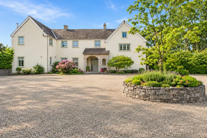 4.1 acres of House with Land for sale in Llanynys