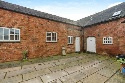 Land for sale in Leigh