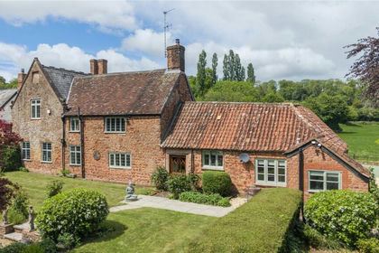 1.4 acres of House with Land for sale in Combe Florey