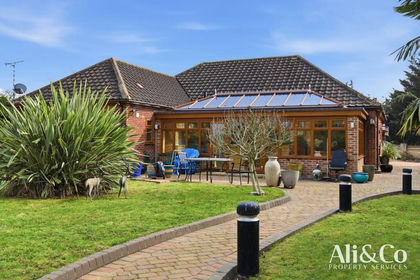 6 acres of Land for sale in Thurrock