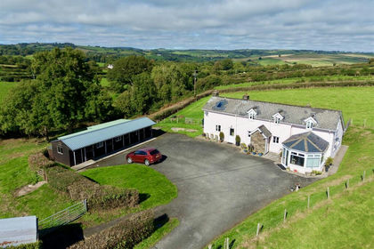 3.8 acres of House with Land for sale in Felin-fach