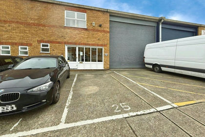 Warehouse for sale in Shotgate