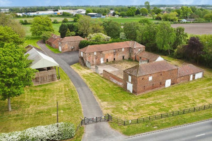 Barn for sale in Belton