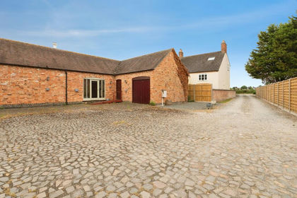 Barn Conversion for sale in Barwell