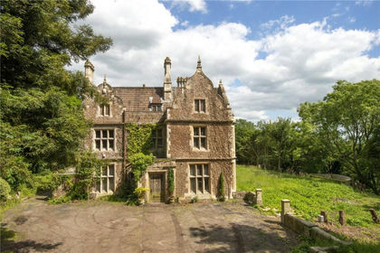 34 acres of Country Home for sale in Lacock