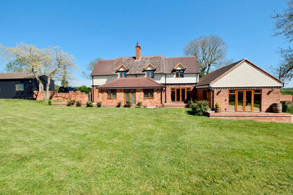 1.4 acres of Farmhouse for sale in Sharnbrook