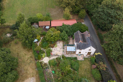 1.5 acres of Cottage for sale in Horton