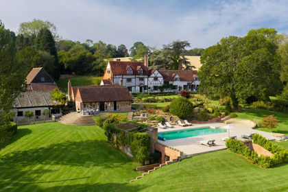 Estate for sale in Cowden