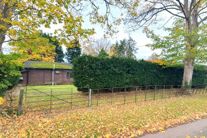 Building Plot for sale in Addington