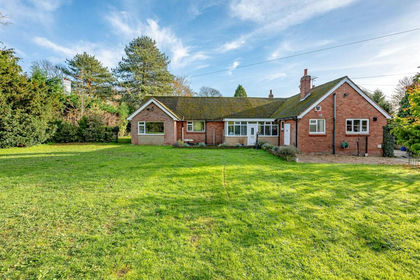2.5 acres of House with Land for sale in Bobbington