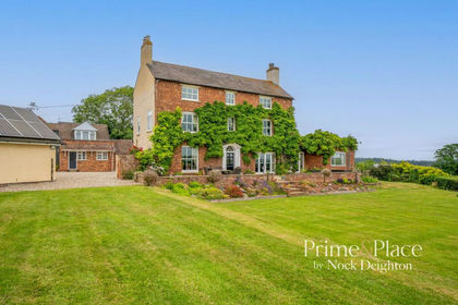 1.3 acres of House with Land for sale in Astley Abbotts