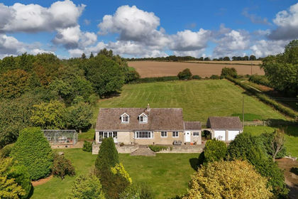 1.8 acres of House with Land for sale in Snainton