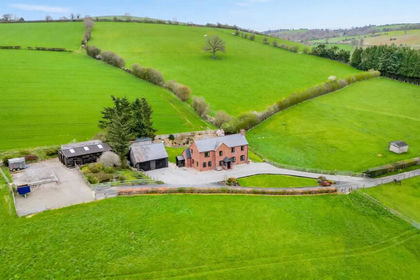 12 acres of Smallholding for sale in Edgton