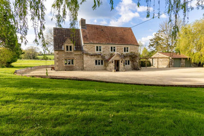 7 acres of Farmhouse for sale in Berkley