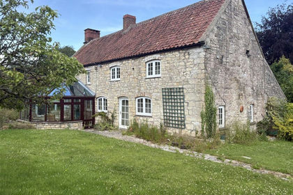 24 acres of Farmhouse for sale in Chew Magna