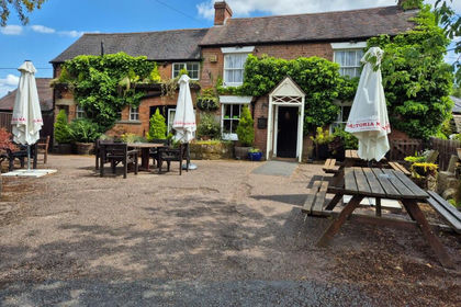 Commercial Land for sale in Taynton