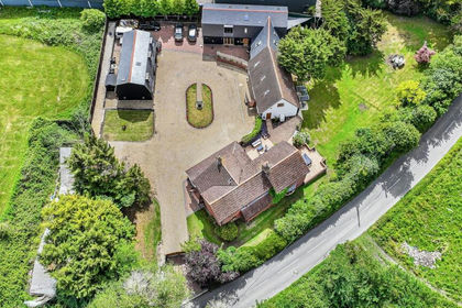 Farmhouse for sale in Peldon