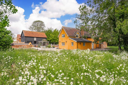 1 acre of Cottage for sale in Lawshall