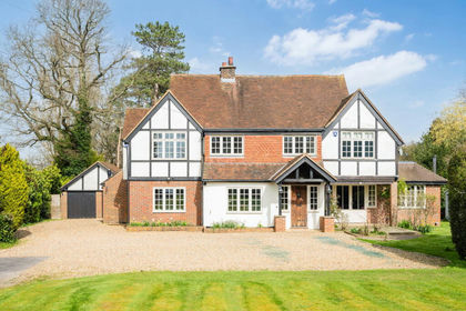 1.3 acres of House with Land for sale in Outwood