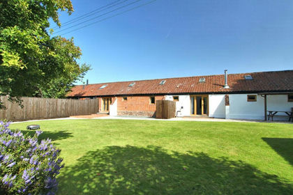Barn Conversion for sale in Falfield