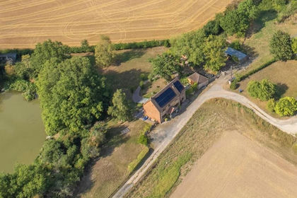 7 acres of House with Land for sale in Mappleborough Green