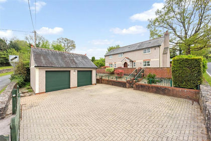 2.4 acres of House with Land for sale in Llanfynydd