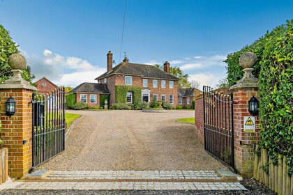 1.2 acres of House with Land for sale in Alveley