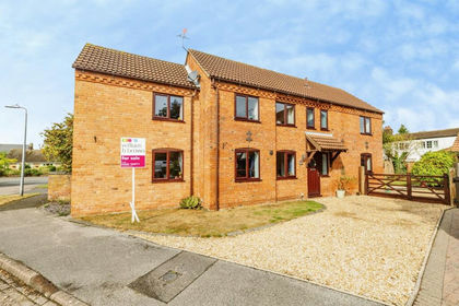 Barn Conversion for sale in Newton on Trent