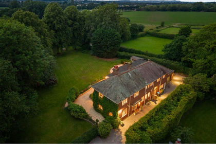 1.3 acres of House with Land for sale in Hartford
