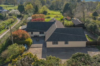1 acre of House with Land for sale in Welsh Newton