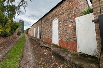 Barn for sale in Blyton