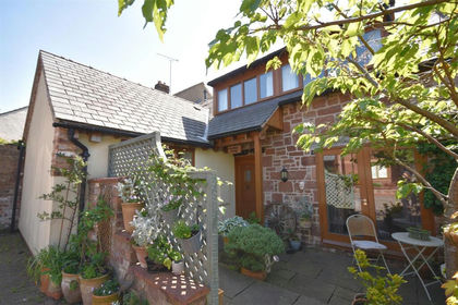 Barn Conversion for sale in Neston
