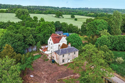 3.5 acres of Historic House for sale in Baylham