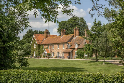 3.6 acres of House with Land for sale in West Ilsley